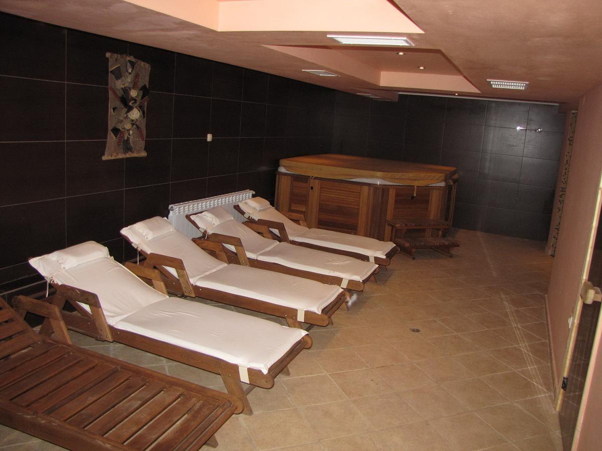 Edelweiss Inn Aparthotel Банско Экстерьер фото