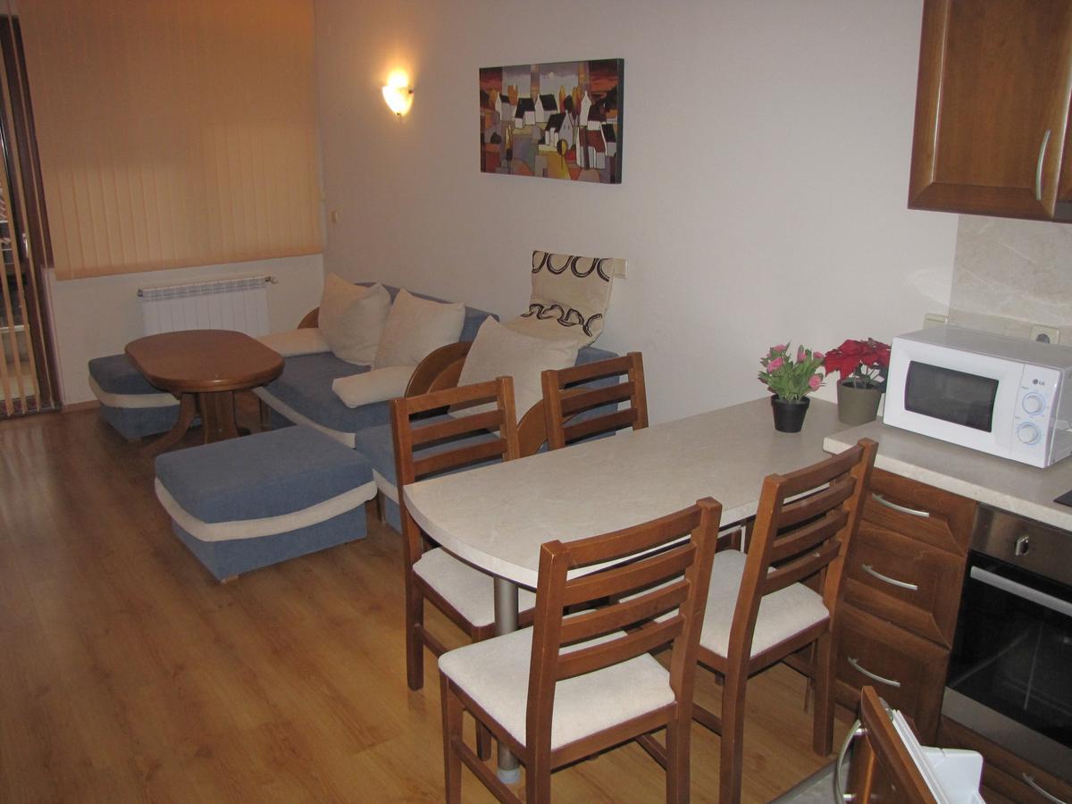 Edelweiss Inn Aparthotel Банско Экстерьер фото